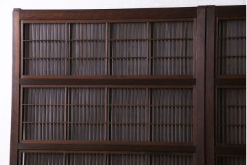 昭和期　腰板ケヤキ材　上品な雰囲気漂う裏障子付き格子戸(引き戸、建具)2枚セット(1)