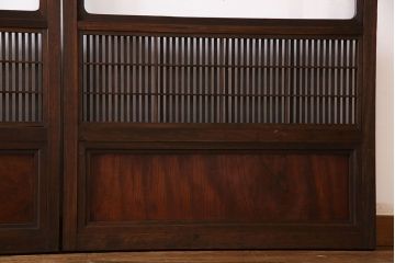 昭和期　腰板ケヤキ材　上品な雰囲気漂う裏障子付き格子戸(引き戸、建具)2枚セット(1)