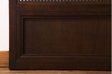 昭和期　腰板ケヤキ材　上品な雰囲気漂う裏障子付き格子戸(引き戸、建具)2枚セット(1)