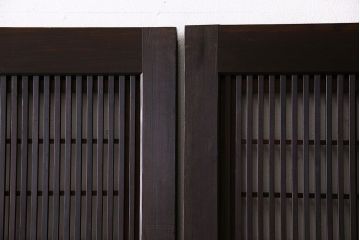 和製アンティーク　腰板ケヤキ材　細かな桟が美しい上質な裏障子付き格子戸(引き戸、建具)4枚セット