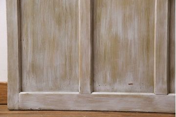 ペイント家具　色ガラスがアクセントのレトロなペイントガラス戸(引き戸、建具)