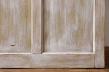ペイント家具　色ガラスがアクセントのレトロなペイントガラス戸(引き戸、建具)