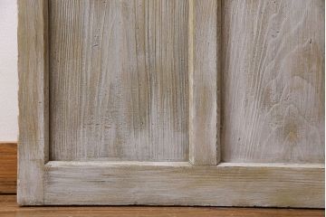 ペイント家具　色ガラスがアクセントのレトロなペイントガラス戸(引き戸、建具)