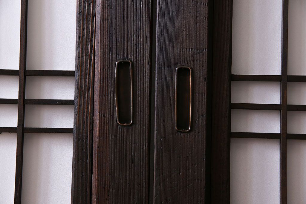 和製アンティーク　障子付き　どっしりとした存在感と繊細な雰囲気漂う格子帯戸(板戸、障子戸、引き戸、建具)4枚セット