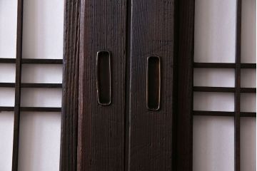 和製アンティーク　障子付き　どっしりとした存在感と繊細な雰囲気漂う格子帯戸(板戸、障子戸、引き戸、建具)4枚セット