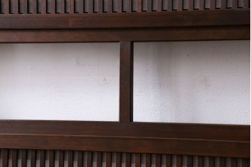 和製アンティーク　腰板ケヤキ材　和モダンな裏障子付きの帯格子戸(引き戸、建具)2枚組(1)