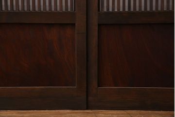 和製アンティーク　腰板ケヤキ材　和モダンな裏障子付きの帯格子戸(引き戸、建具)2枚組(1)