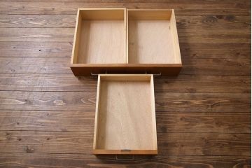 ヴィンテージ家具　日本製　チーク材　温かな色合いのビンテージデスク(片袖机)