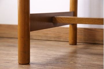ヴィンテージ家具　日本製　チーク材　温かな色合いのビンテージデスク(片袖机)