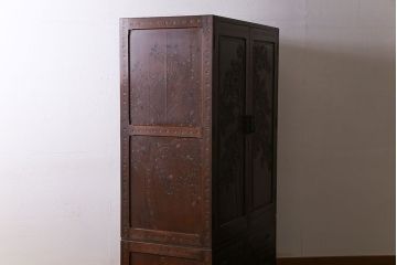 中古　伝統工芸軽井沢彫り　上質なワードローブ(収納棚、洋服タンス)