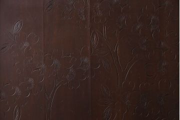 中古　伝統工芸軽井沢彫り　上質なワードローブ(収納棚、洋服タンス)