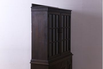 神戸家具　ナラ材　上品で落ち着きのあるビンテージ食器棚(キャビネット、収納棚、戸棚)