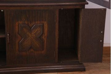 神戸家具　ナラ材　上品で落ち着きのあるビンテージ食器棚(キャビネット、収納棚、戸棚)