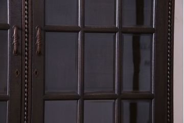 神戸家具　ナラ材　上品で落ち着きのあるビンテージ食器棚(キャビネット、収納棚、戸棚)