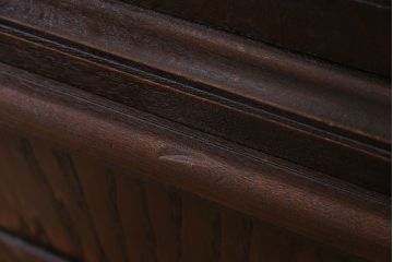 神戸家具　ナラ材　上品で落ち着きのあるビンテージ食器棚(キャビネット、収納棚、戸棚)