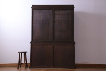 神戸家具　ナラ材　上品で落ち着きのあるビンテージ食器棚(キャビネット、収納棚、戸棚)