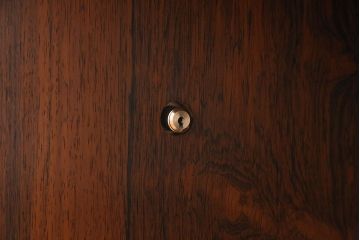 ヴィンテージ家具　デンマーク　1960年製　ローズウッドの風合いが魅力的なシックなビンテージデスク(ワークデスク、在宅ワーク、在宅用、片袖机)