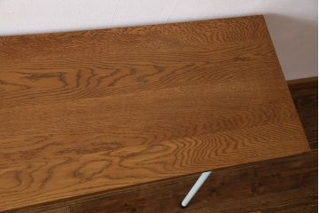 ペイント家具　天板オーク材　ナチュラルな雰囲気漂う鉄脚テーブル(サイドテーブル)