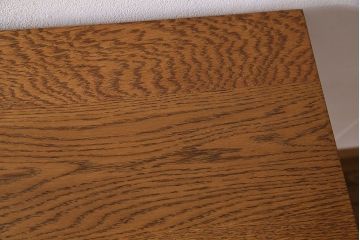 ペイント家具　天板オーク材　ナチュラルな雰囲気漂う鉄脚テーブル(サイドテーブル)