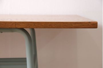 ペイント家具　天板オーク材　ナチュラルな雰囲気漂う鉄脚テーブル(サイドテーブル)