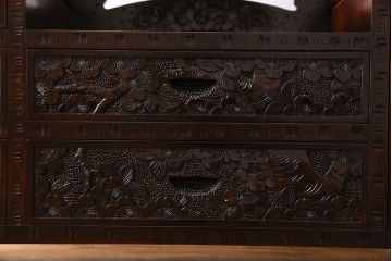 中古　伝統工芸　軽井沢彫り　桜の図柄が美しいドレッサー(化粧台)