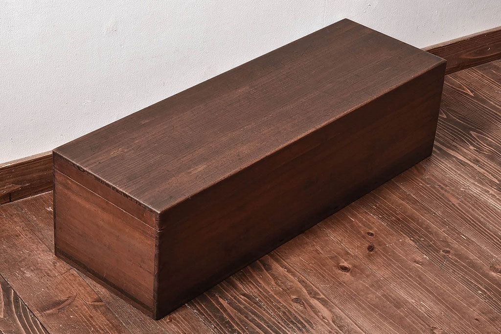 アンティーク雑貨　和製アンティーク　桐材　木の風合いが味わい深い収納箱(木箱、小物収納)
