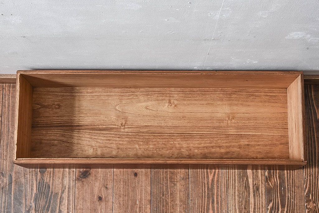 アンティーク雑貨　和製アンティーク　桐材　木の風合いが味わい深い収納箱(木箱、小物収納)