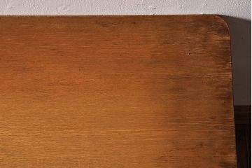 レトロ家具　昭和レトロ　網棚付き　温かみのある木味が魅力的なサイドテーブル(カフェテーブル)