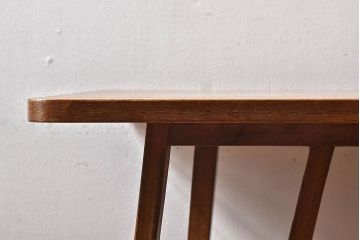 レトロ家具　昭和レトロ　網棚付き　温かみのある木味が魅力的なサイドテーブル(カフェテーブル)