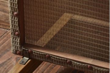 レトロ家具　昭和レトロ　網棚付き　温かみのある木味が魅力的なサイドテーブル(カフェテーブル)