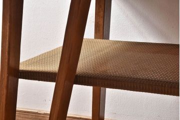 レトロ家具　昭和レトロ　網棚付き　温かみのある木味が魅力的なサイドテーブル(カフェテーブル)