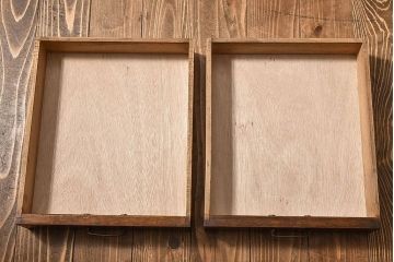 アンティーク家具　古い木の質感が味のある小振りなアンティーク机(子供用デスク、在宅ワーク、在宅用サイドテーブル、コンソールテーブル)