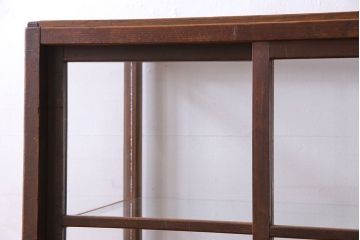 レトロ家具 和製アンティーク 鉄脚付き シンプルで使い勝手の良いレトロなガラスケース(ショーケース、飾り棚)