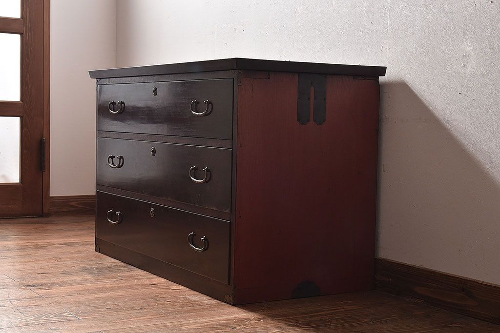 アンティーク家具　和製アンティーク　前面ケヤキ材　ツートンカラーがおしゃれなローチェスト(ローボード、箪笥、引き出し)