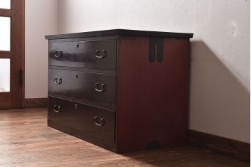 アンティーク家具　和製アンティーク　前面ケヤキ材　ツートンカラーがおしゃれなローチェスト(ローボード、箪笥、引き出し)