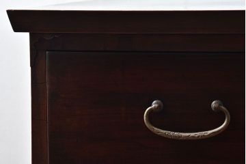 アンティーク家具　和製アンティーク　前面ケヤキ材　ツートンカラーがおしゃれなローチェスト(ローボード、箪笥、引き出し)