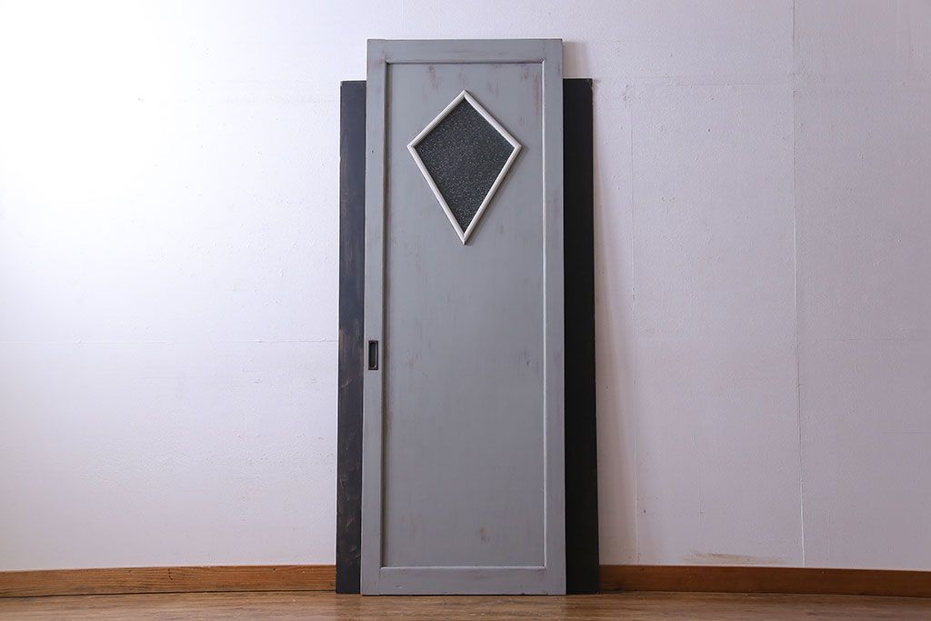 ビンテージ　ダイヤガラス入り!レトロな雰囲気漂うペイント引き戸(建具)