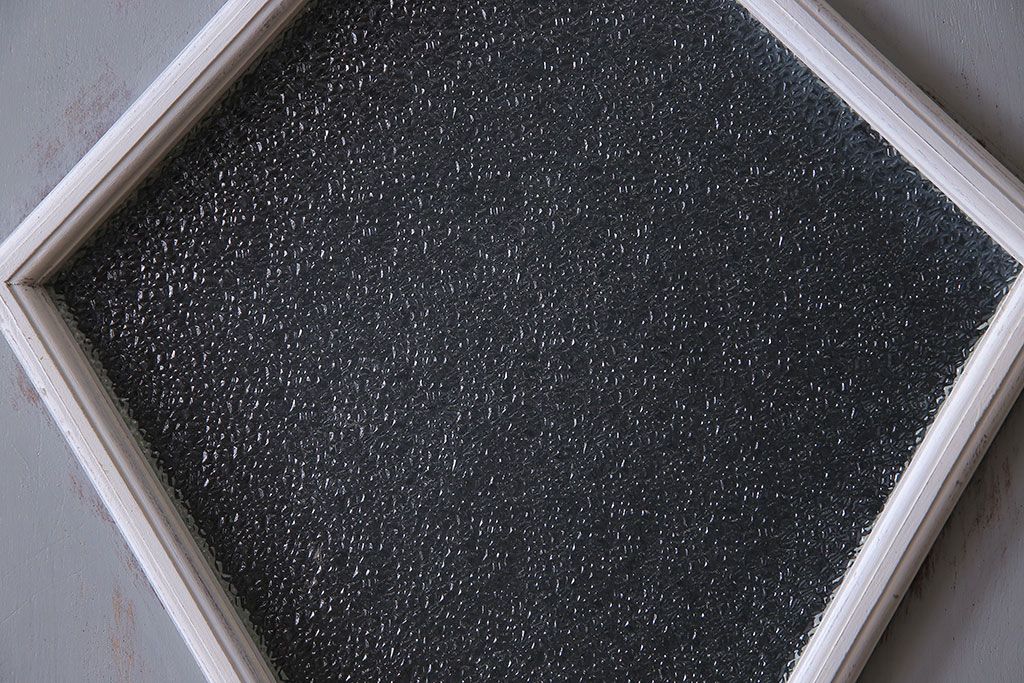 ビンテージ　ダイヤガラス入り!レトロな雰囲気漂うペイント引き戸(建具)