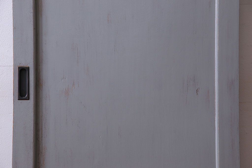 ビンテージ　ダイヤガラス入り!レトロな雰囲気漂うペイント引き戸(建具)