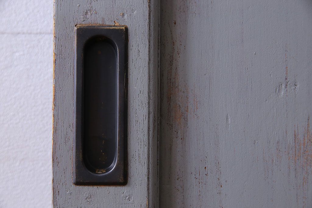 ビンテージ　ダイヤガラス入り!レトロな雰囲気漂うペイント引き戸(建具)