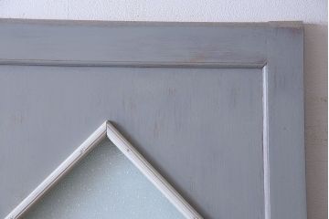 ビンテージ　ダイヤガラス入り!レトロな雰囲気漂うペイント引き戸(建具)