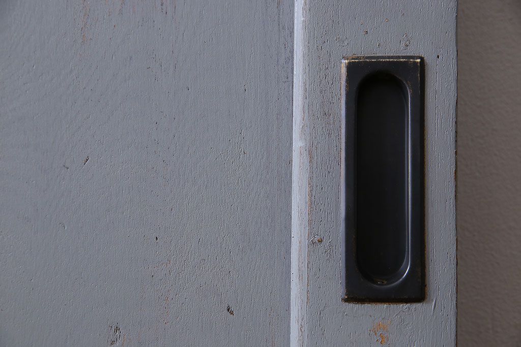 ビンテージ　ダイヤガラス入り!レトロな雰囲気漂うペイント引き戸(建具)