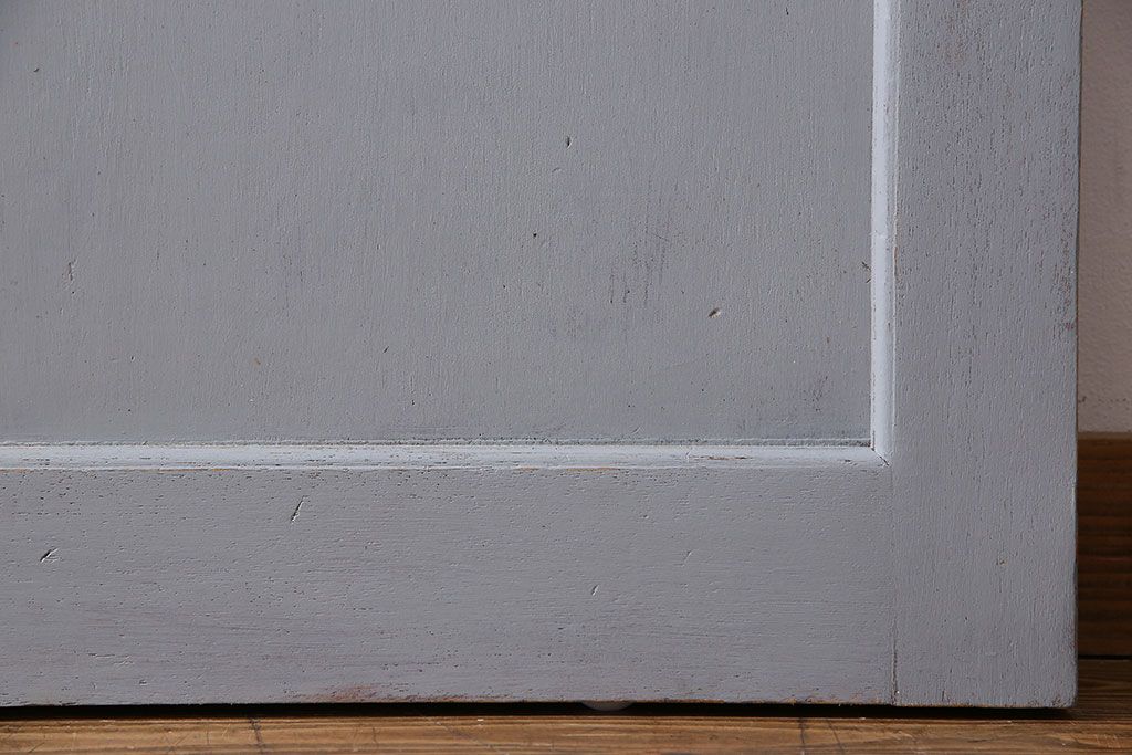 ビンテージ　ダイヤガラス入り!レトロな雰囲気漂うペイント引き戸(建具)