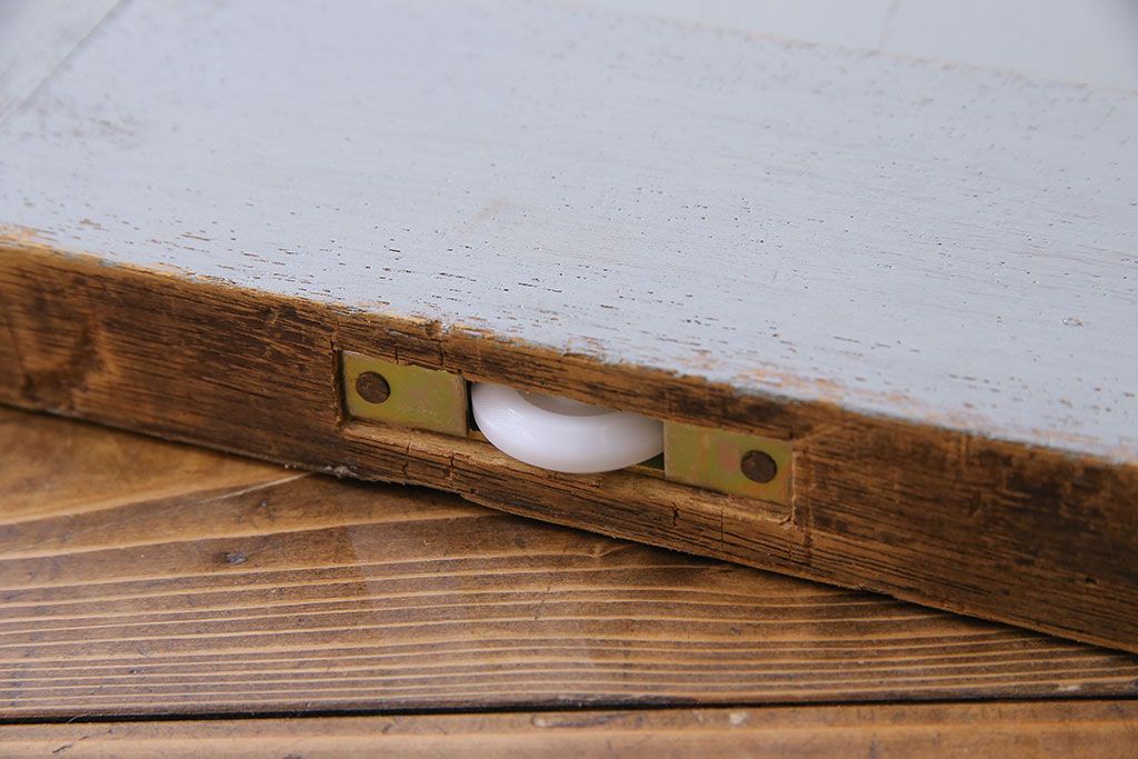 ビンテージ　ダイヤガラス入り!レトロな雰囲気漂うペイント引き戸(建具)