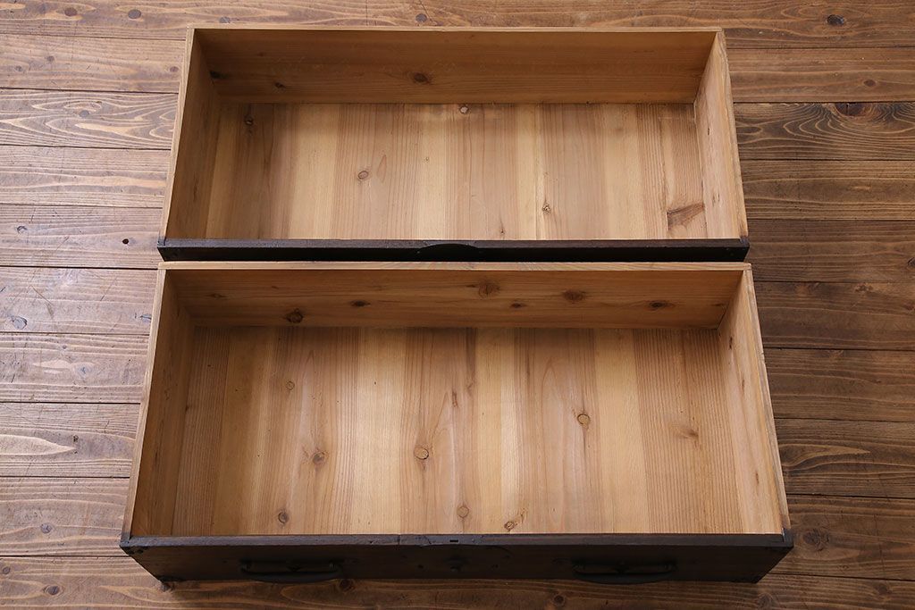 アンティーク家具　明治期!立派な金具が目を惹くアンティークチェスト(時代箪笥、衣装箪笥、重ね箪笥)