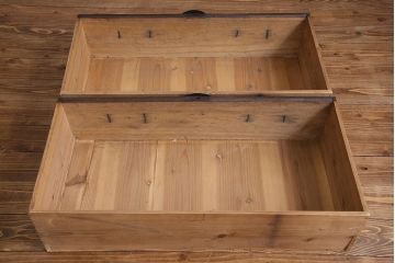 アンティーク家具　明治期!立派な金具が目を惹くアンティークチェスト(時代箪笥、衣装箪笥、重ね箪笥)