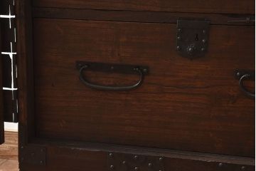 [A様ご成約済]　和製アンティーク　前面桐材　観音開き戸がおしゃれな脚付きローチェスト(衣装箪笥、引き出し、テレビボード)