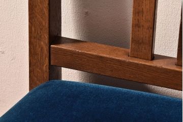 レトロ家具　昭和レトロ　小ぶりな木製ダイニングチェア(椅子、イス)