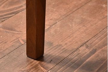 レトロ家具　昭和レトロ　小ぶりな木製ダイニングチェア(椅子、イス)