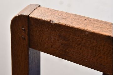 レトロ家具　昭和レトロ　小ぶりな木製ダイニングチェア(椅子、イス)